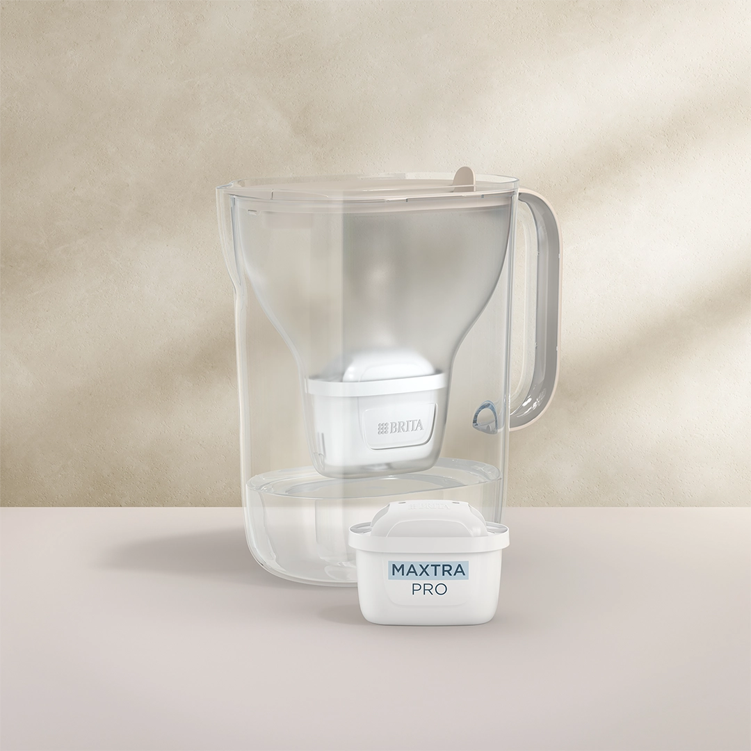 BRITA Style Essential XL in sand on a beige background.